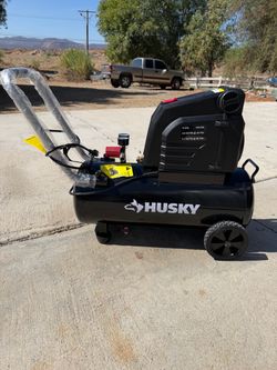 Husky 8 gallon air compressor