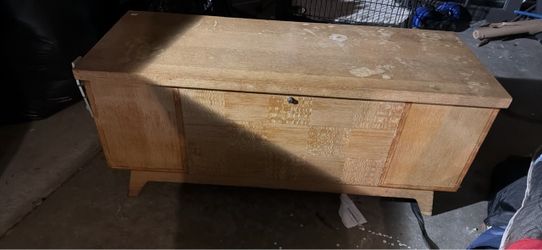 1950’s Vintage Lane Mid-Century Modern Cedar Chest