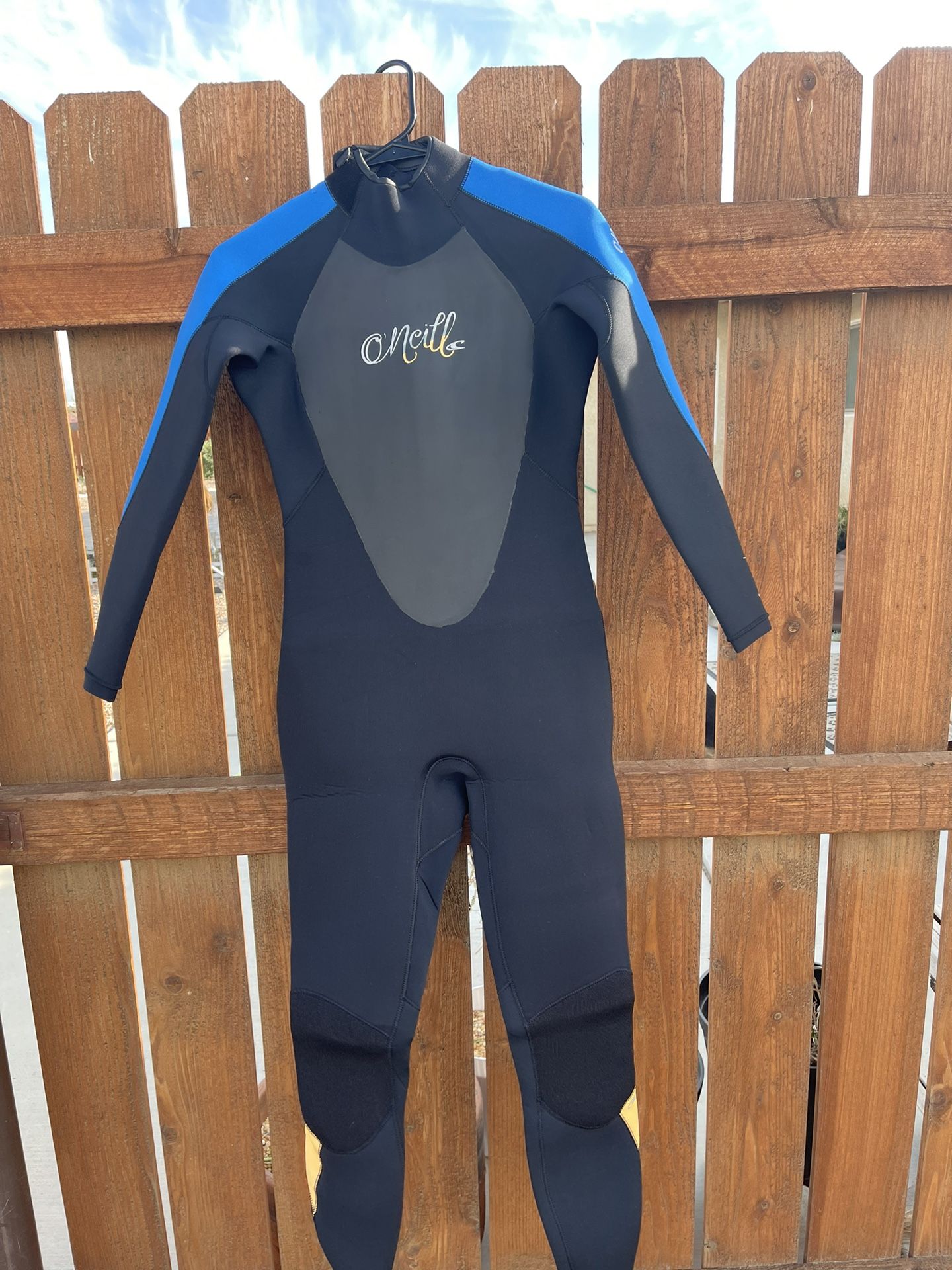 O’Neill Women’s 3/2MM Back Zip Full Wetsuit Size 10