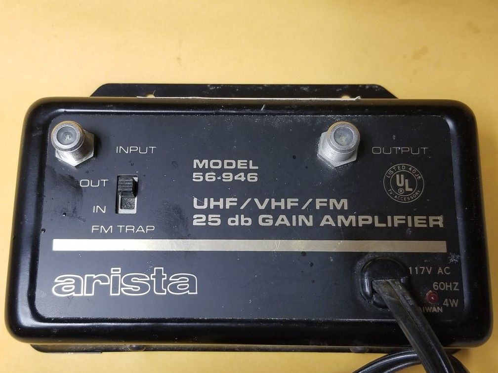 Arista 25 db TV Signal Amp for Cable/ Antenna