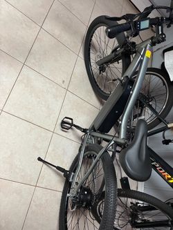 Tronluk classic Mountain electric bike only 20 miles on it goes 28mph tops could be modded 48v15ah battery rides beautiful