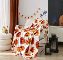 Halloween Plush Jackolantern Print Throw Blanket 50"x 60". Halloween home Decor đâ¨ď¸đ
