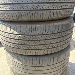 Tires 225-55r19 Kumho 