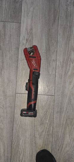 Milwaukee Copper Cutter