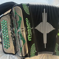 Massimo Accordion