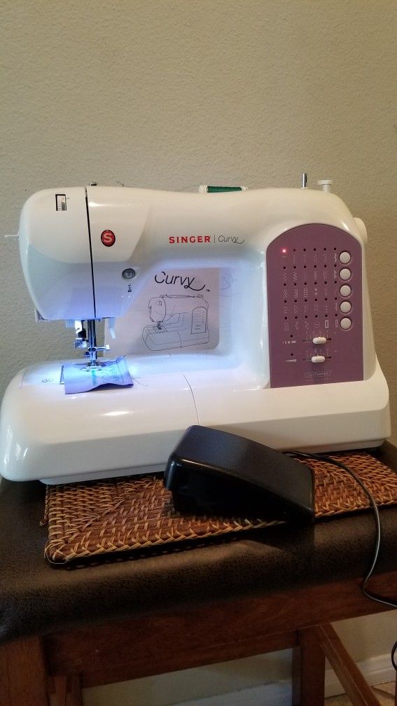 Singer Curvy 8763 Sewing Machine
