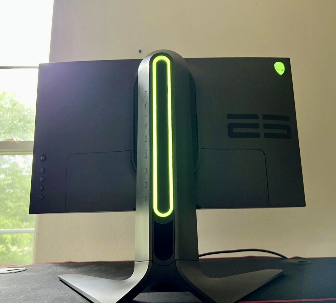 AlienWare 25” Gaming Monitor 240Hz 👽👾.