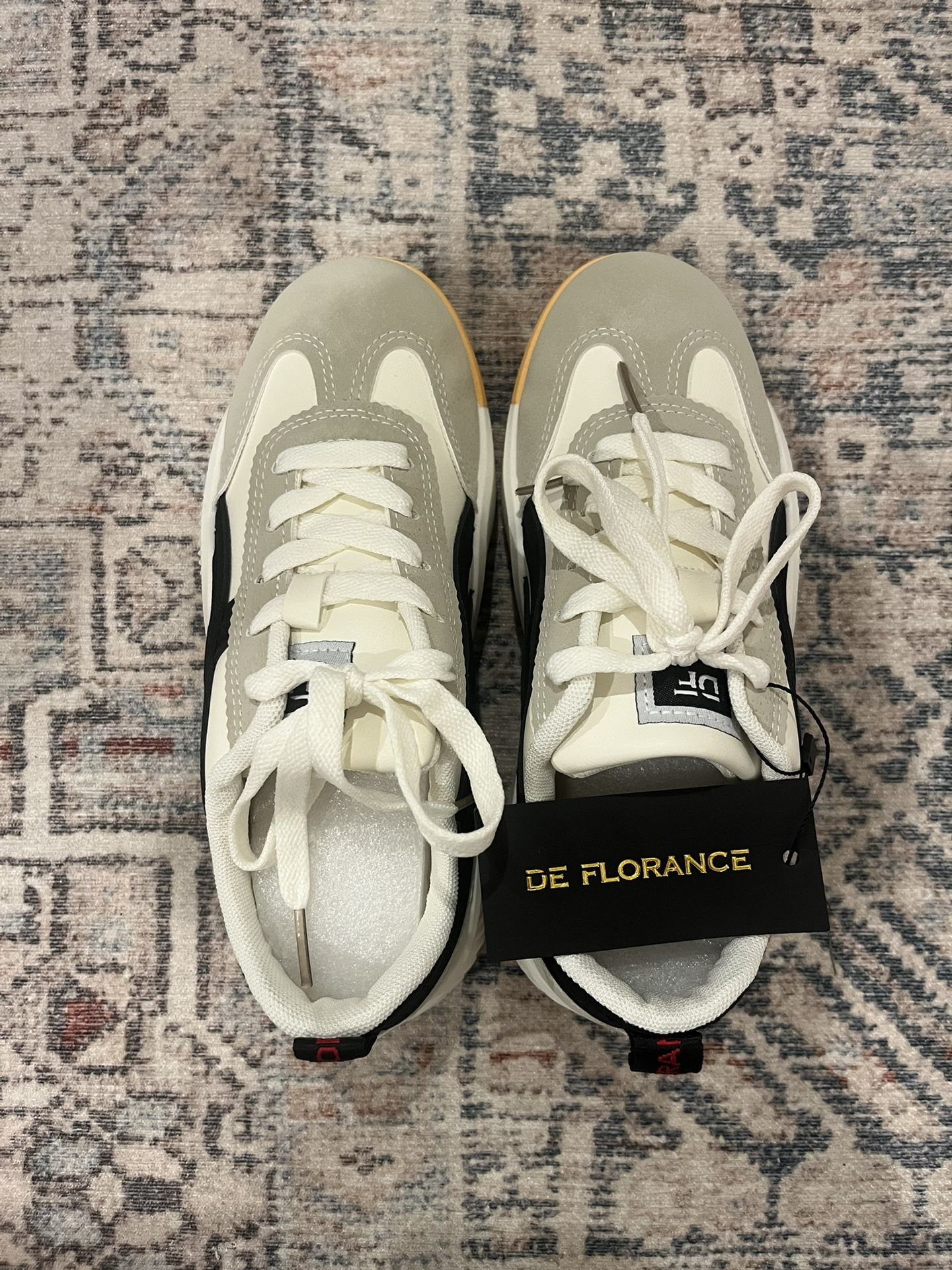 Deflorance Women’s Sneaker (2 Sizes)
