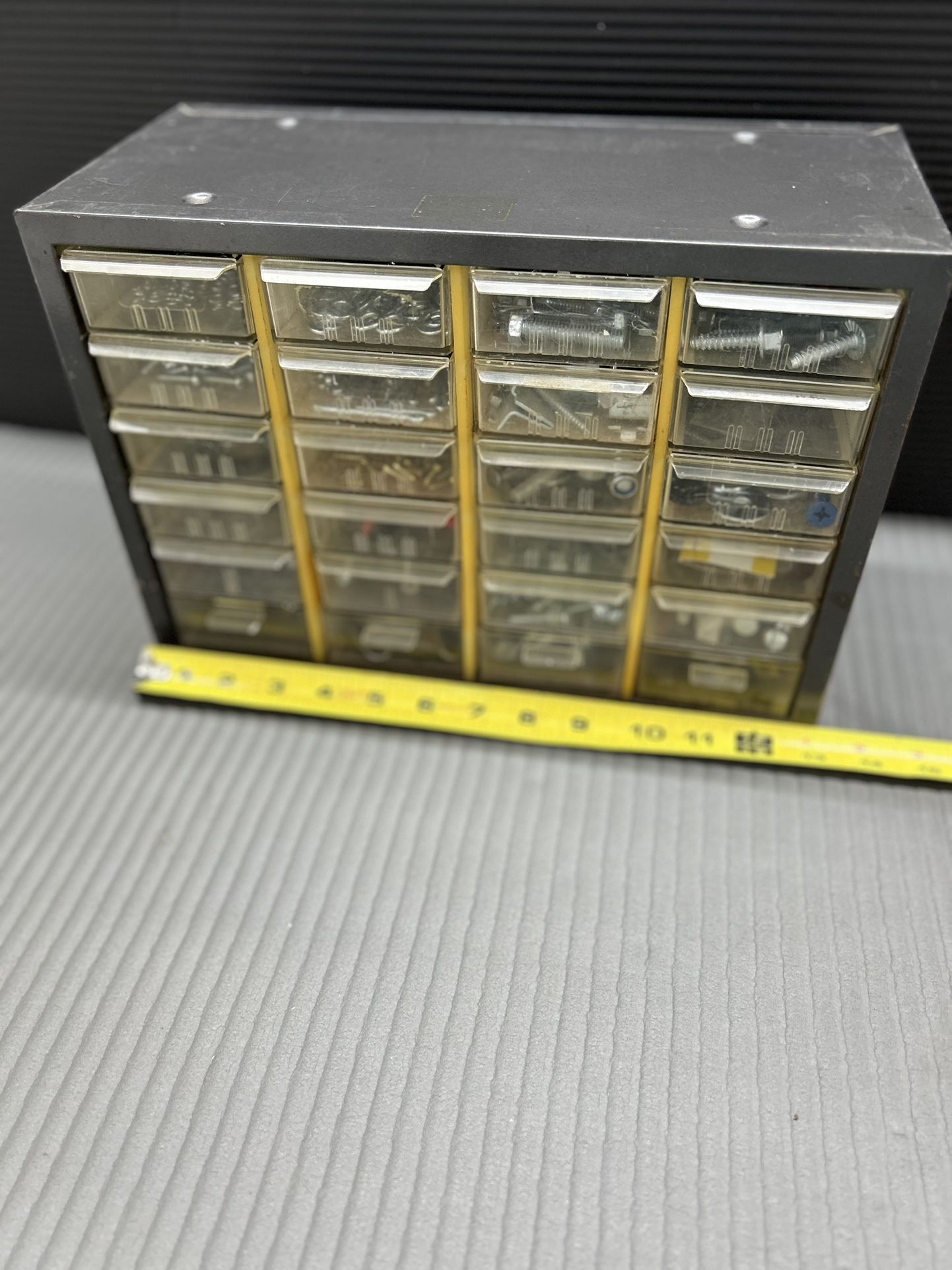 WORKBENCH ORGANIZER  (MISC HARDWARE INCLUDED)