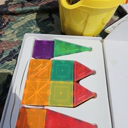 Magna-tiles