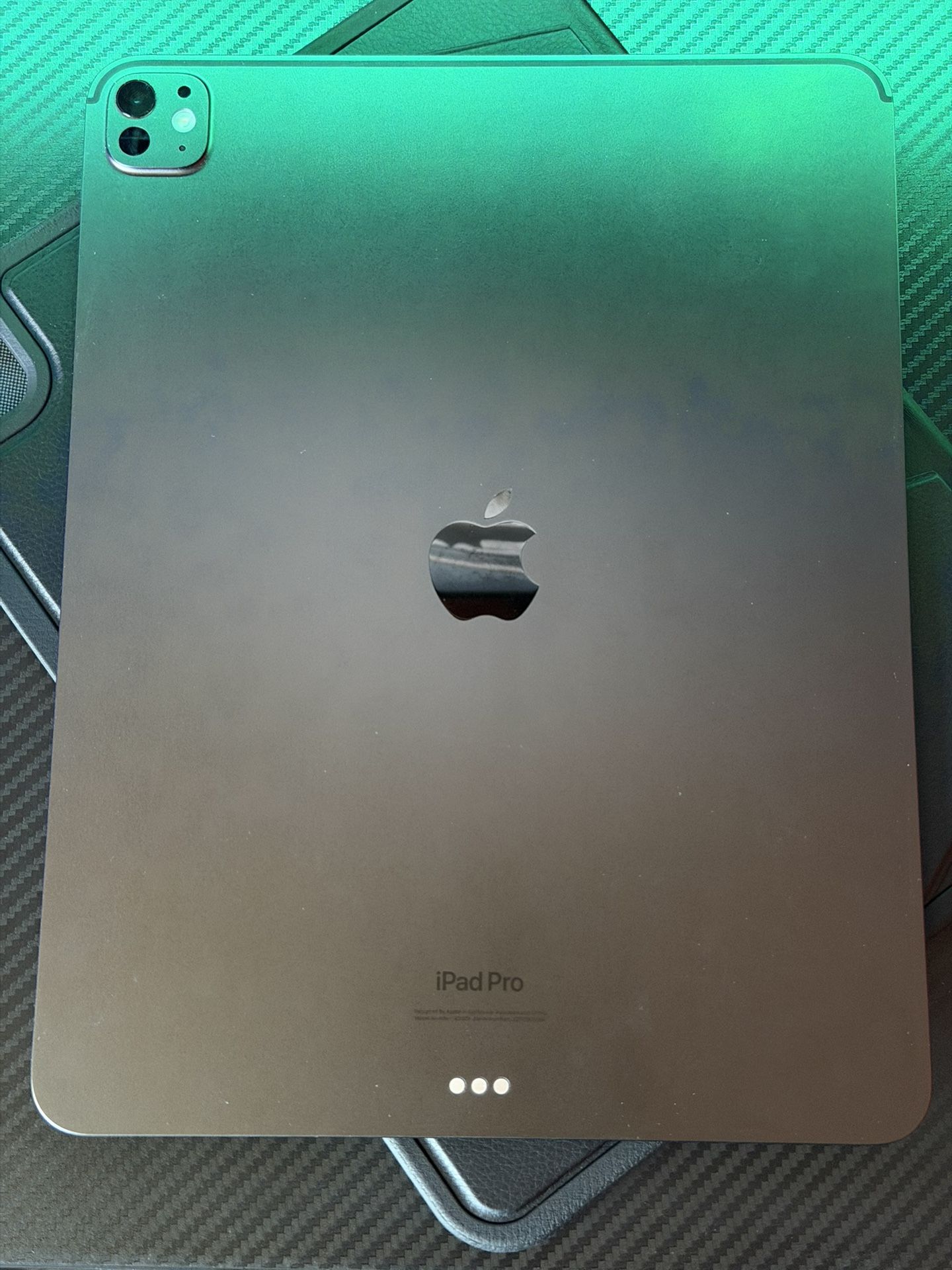 13 Inch M4 iPad Pro with Apple Pencil Pro - Like New