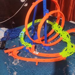 Epic Crash Dash Hot Wheels