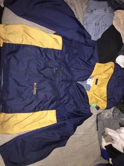 Columbia windbreaker XL ONLY 25 Firm