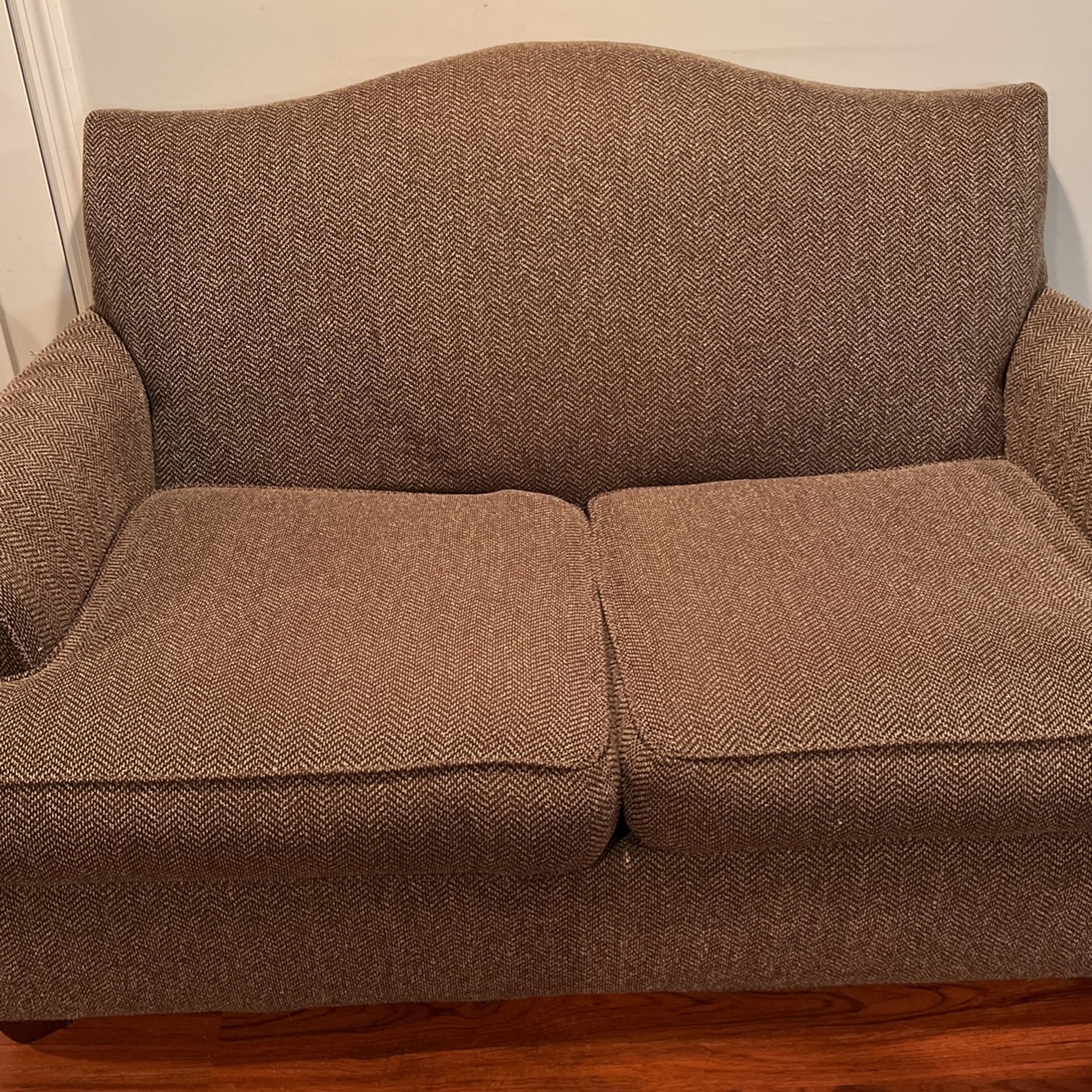 Loveseat/ Couch