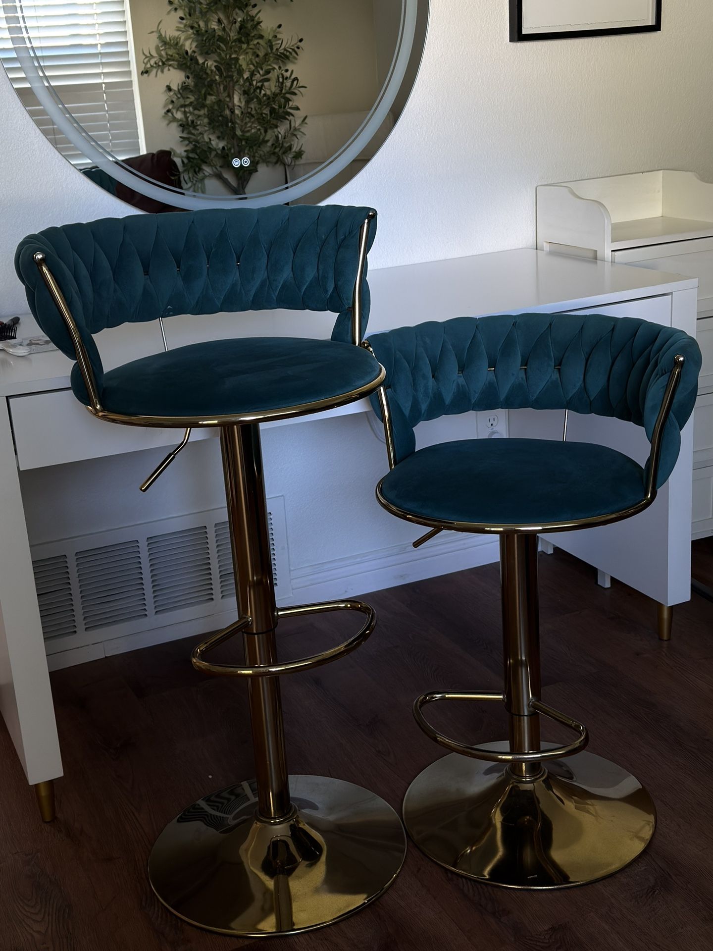 Modern Swivel Bar Stools Set of 2