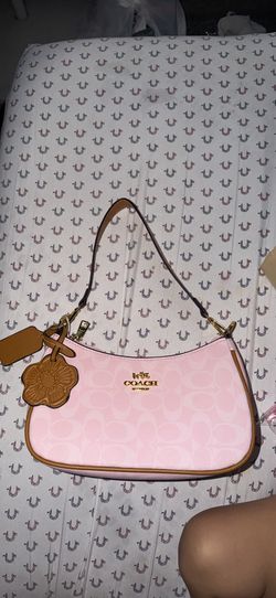 Coach powder pink