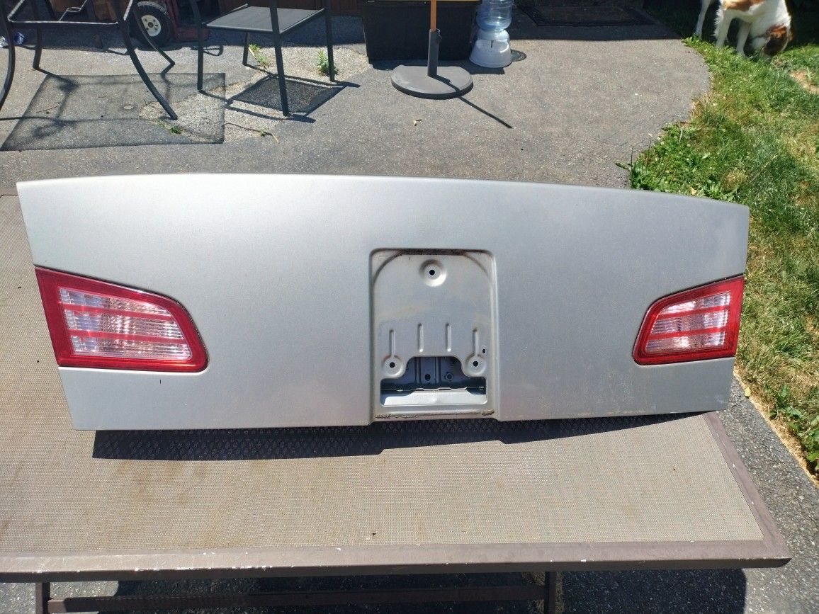 Infiniti G35 Trunk Lid With Rubber Seal