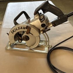 Skilsaw Model 77 Worm Drive 13 Amp