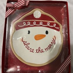 Hallmark “Share the Merry” Plate Set – NEW