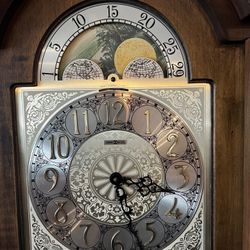 Reduced!! Grandfather Clock - Howard Miller Model 4899