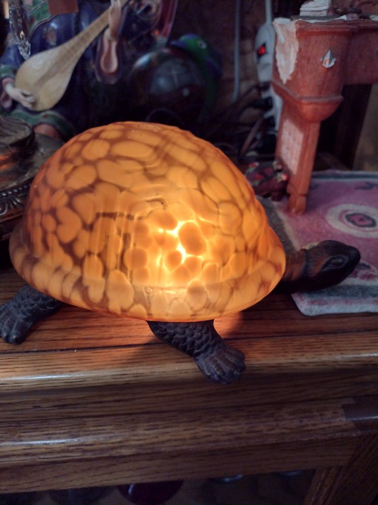 Vintage Turtle Tortoise Accent Lamp Nightlight Glass Amber Shade