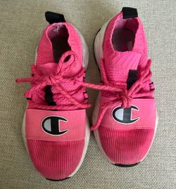 Champion Kids size 11 tennis shoes used condition
