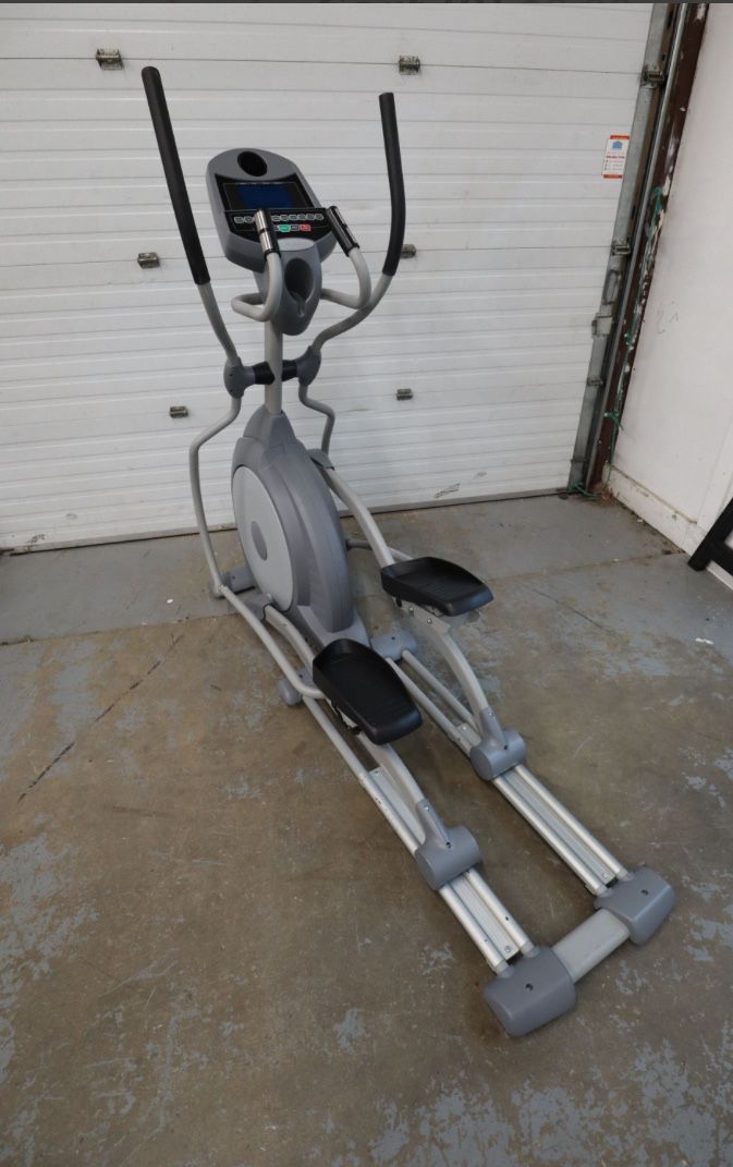 AUsed Spirit Fitness XE 350 350005 Elliptical (same manufacturer of sole)