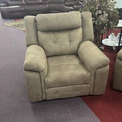 Living Room Reclining Set 
