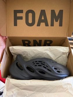 Yeezy RNR foam
