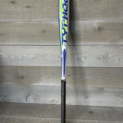 Easton Typhoon LK71T  30” 19oz - 2 1/4" Dia - 1.15 BPF (-11) Youth Baseball Bat