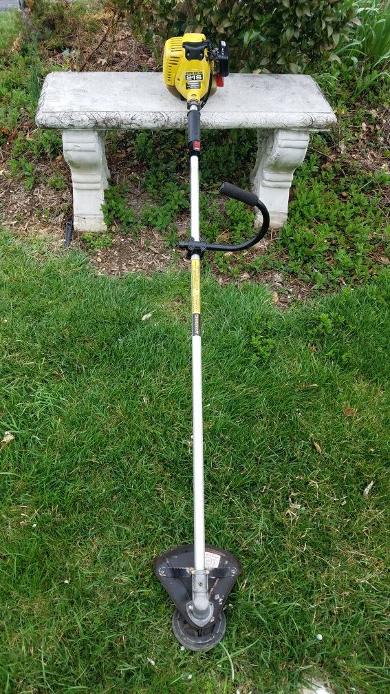 JOHN DEERE STRT SHAFT GAS WEED TRIMMER