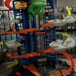 Hot Wheels Ultimate Garage 