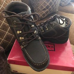 New The Original Arizona Brown boots 6 1/2