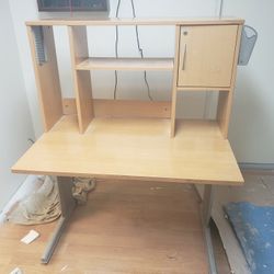 Office Desk With Removable Hutch 