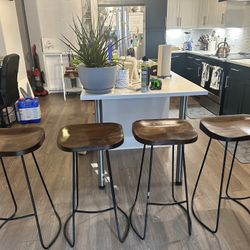 28” wooden barstools 