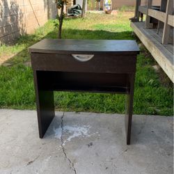 Small desk