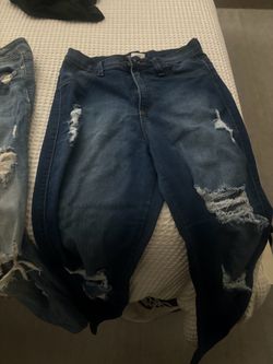 Fashion Nova size 5 Jean