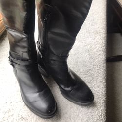 Boots shoes black woman winter
