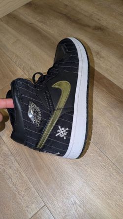 Nike Air Jordan 1 Mid Black/Gold   ❤️💯🔥– New (No Box)