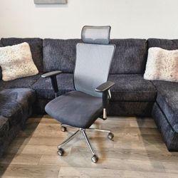 Ergonomic mesh office chair