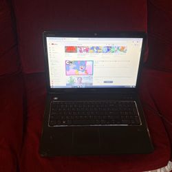 Laptop Dell System Inspiron N7110 working great