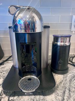 Nespresso machine + Frother