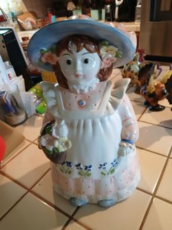 Cookie  jar
