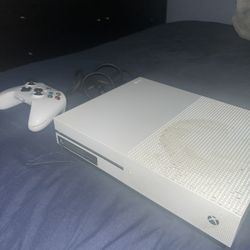 XBOX ONE S (Read Description)