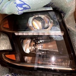 2020 Chevy Tahoe Headlights Brand New