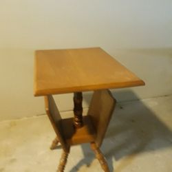 Magazine rack-end table