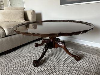 HENREDON Mahogany piecrust coffee table
