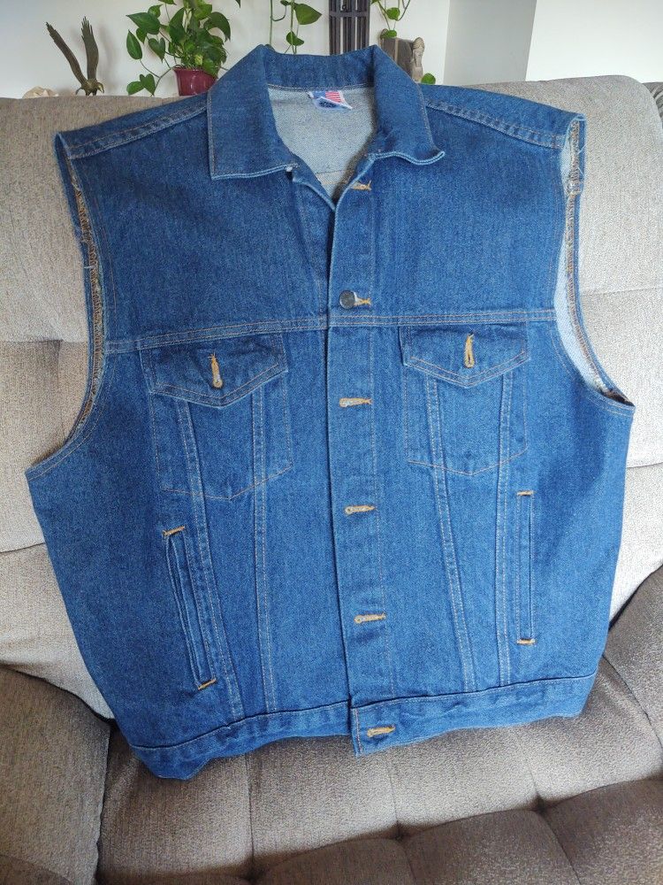Vest 10.00