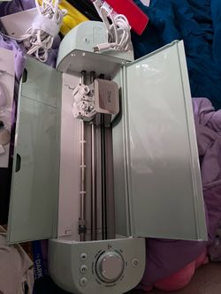 Cricut cut smart 2 with iron