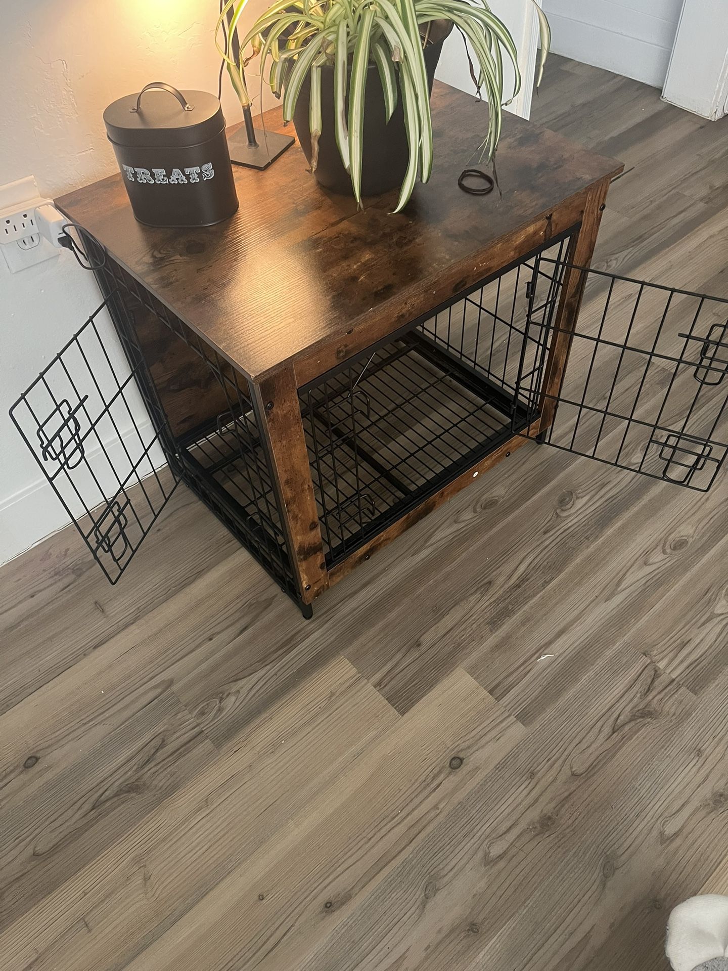 Dog Crate/End table